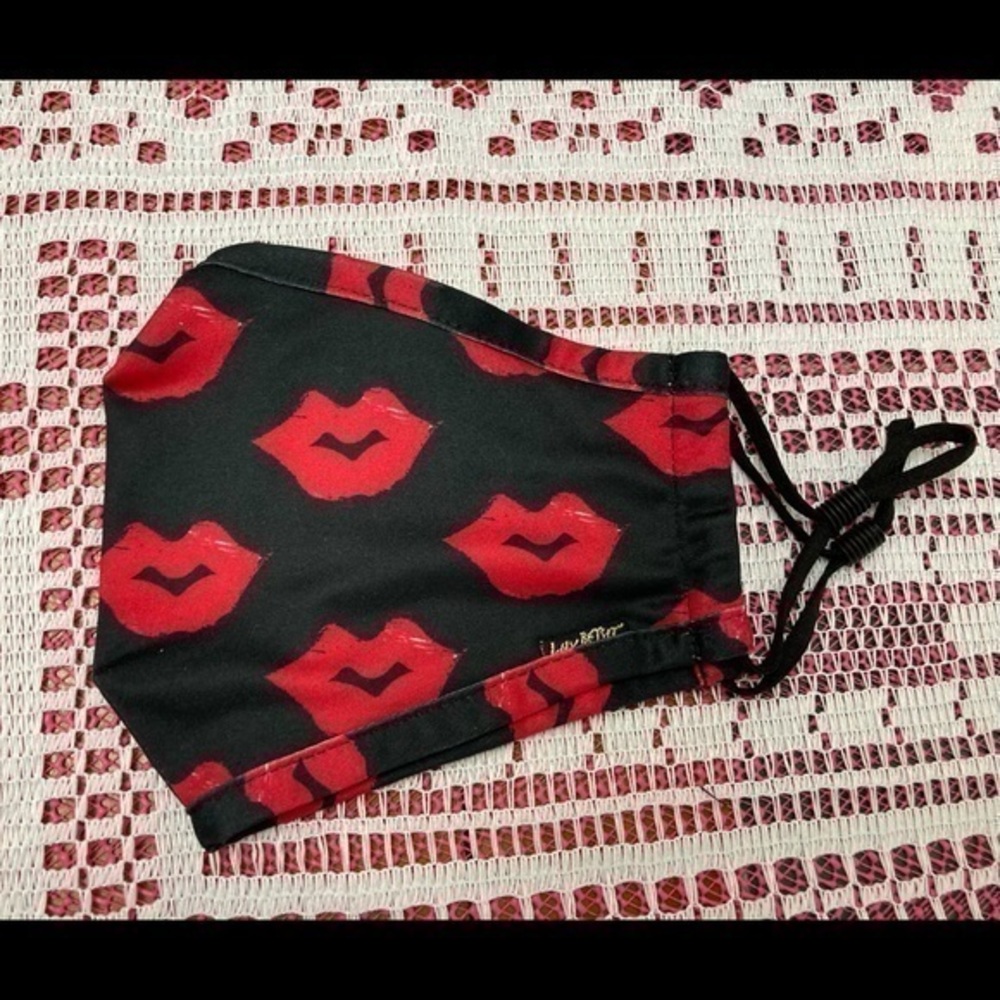 New Betsey Johnson Fashionable Reusable Mask